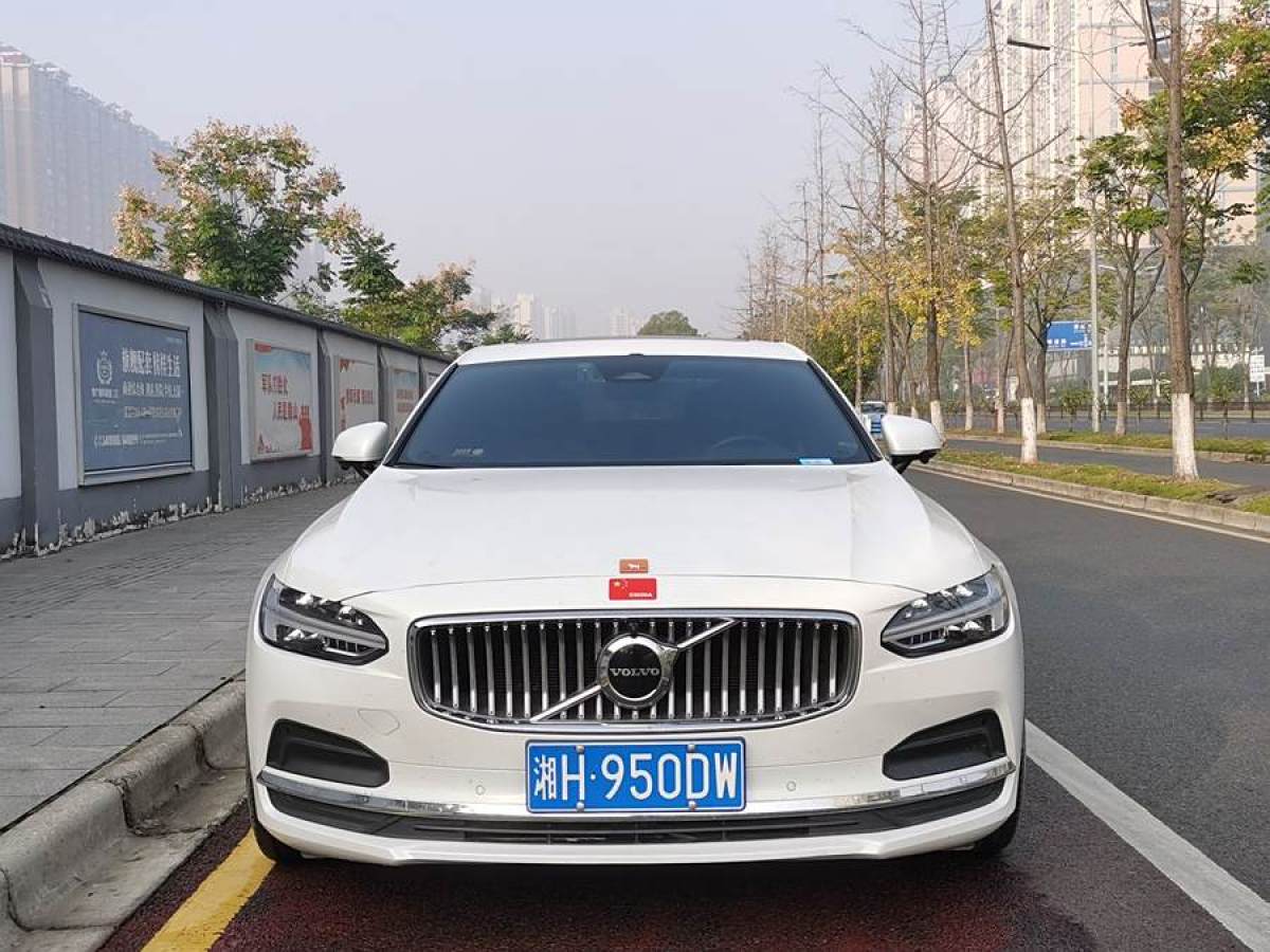 沃爾沃 S90  2023款 B5 智遠(yuǎn)豪華版圖片