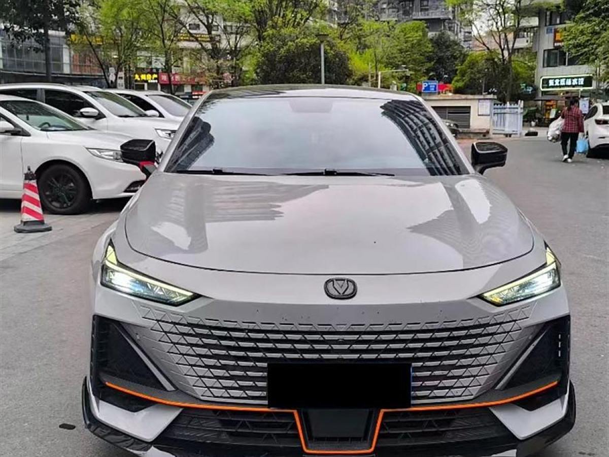 長(zhǎng)安 長(zhǎng)安UNI-V  2022款 1.5T 卓越型圖片