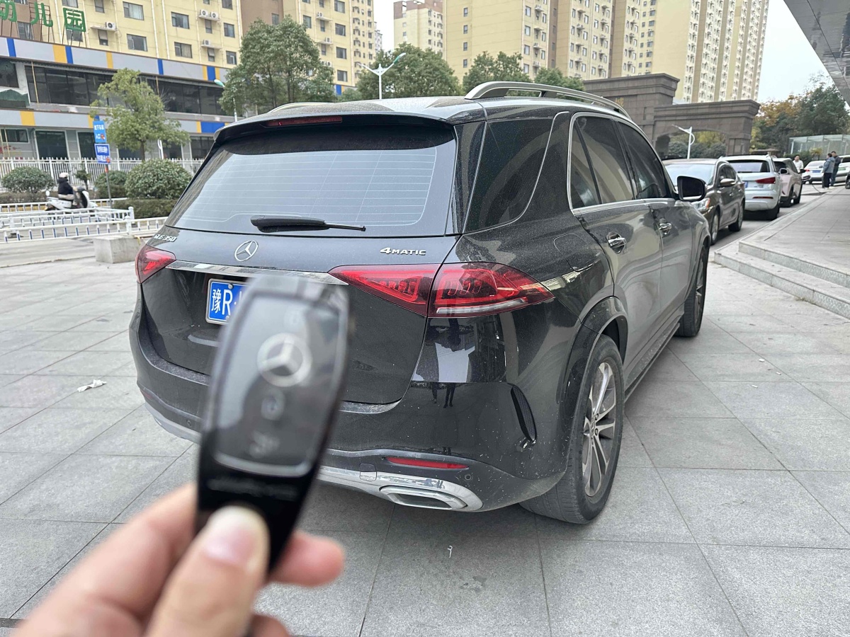 奔馳 奔馳GLE  2024款 改款 GLE 350 4MATIC 時尚型圖片