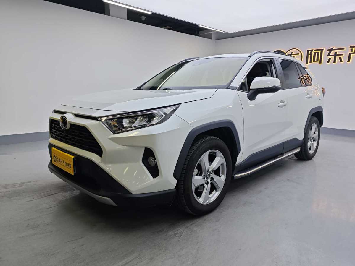 2021年5月豐田 RAV4  2018款 榮放 2.0L CVT兩驅(qū)風(fēng)尚版