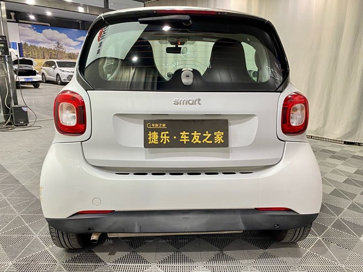 smart fortwo  2015款 1.0L 52千瓦硬頂靈動(dòng)版圖片