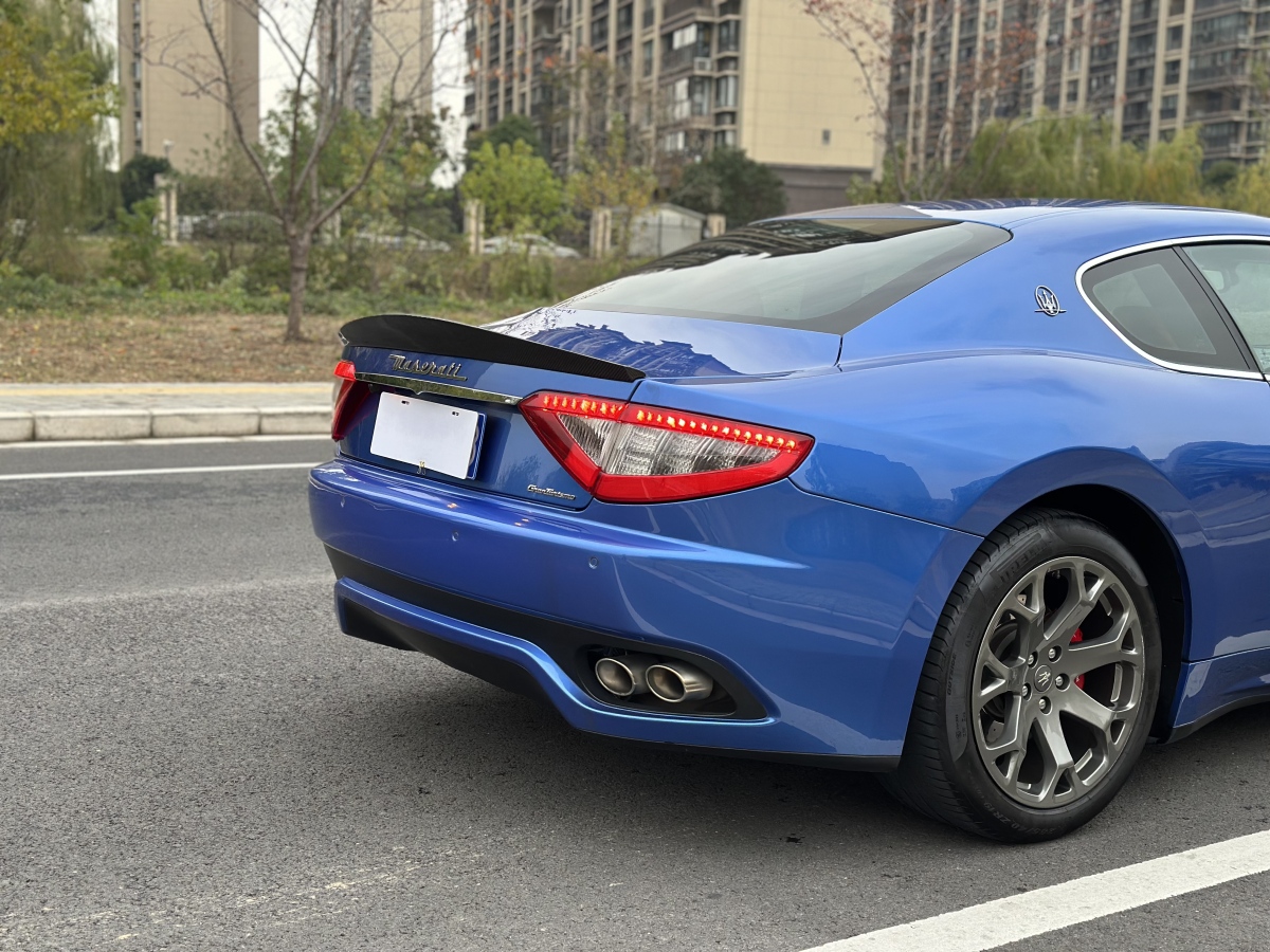 瑪莎拉蒂 GranTurismo  2007款 4.2L 標(biāo)準(zhǔn)版圖片