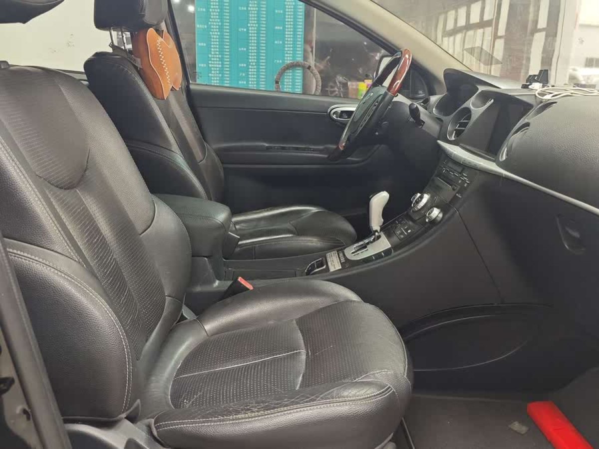 納智捷 大7 SUV  2013款 鋒芒限量版 2.2T 兩驅(qū)智慧型圖片