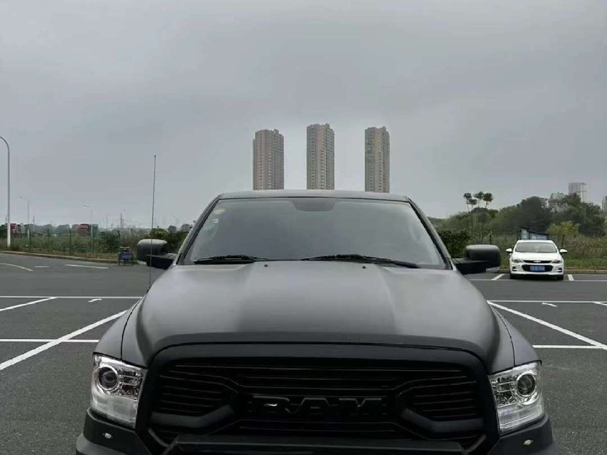 道奇 Ram  2011款 1500 Laramie圖片