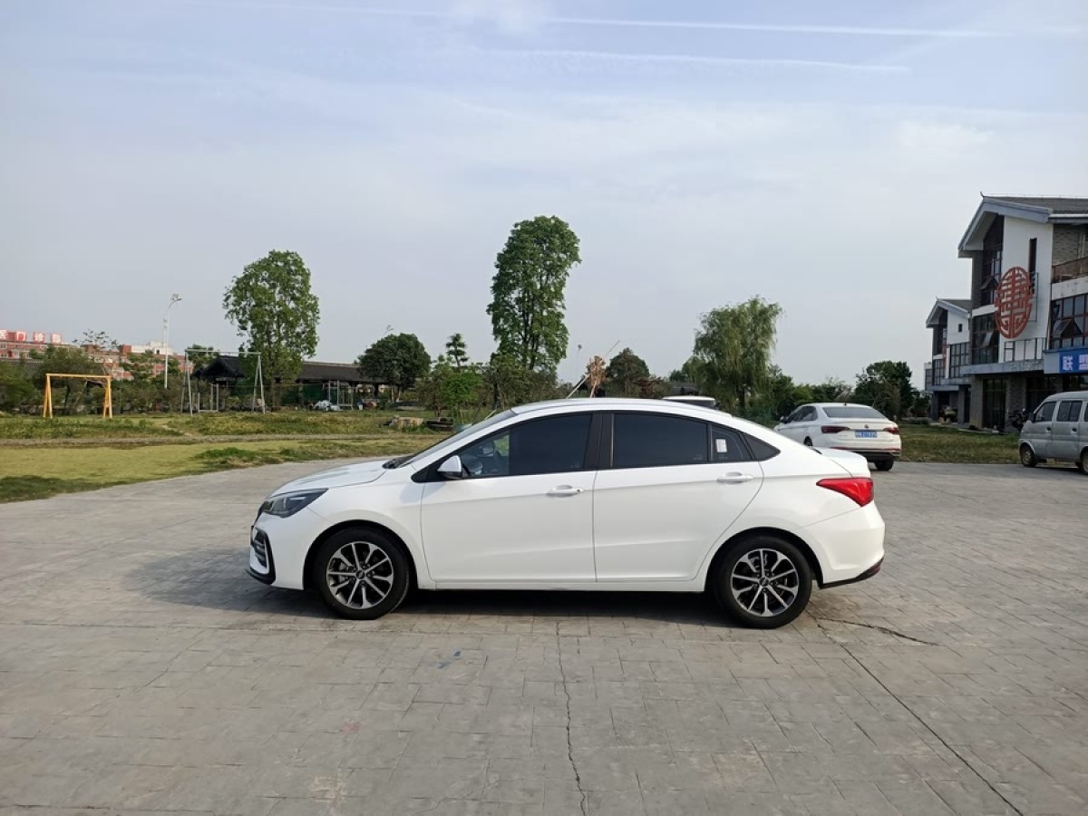 奇瑞 艾瑞澤5  2024款 1.5L CVT風(fēng)尚型圖片