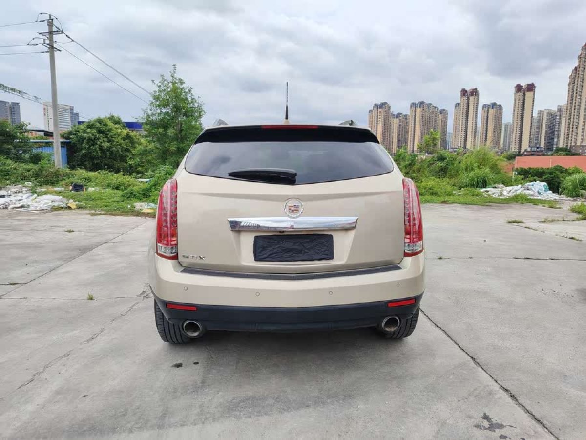 凱迪拉克 SRX  2011款 3.0L 豪華型圖片
