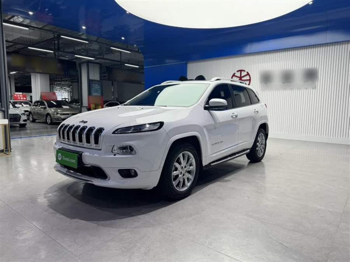 Jeep 自由光  2017款 2.4L 專業(yè)智能版圖片
