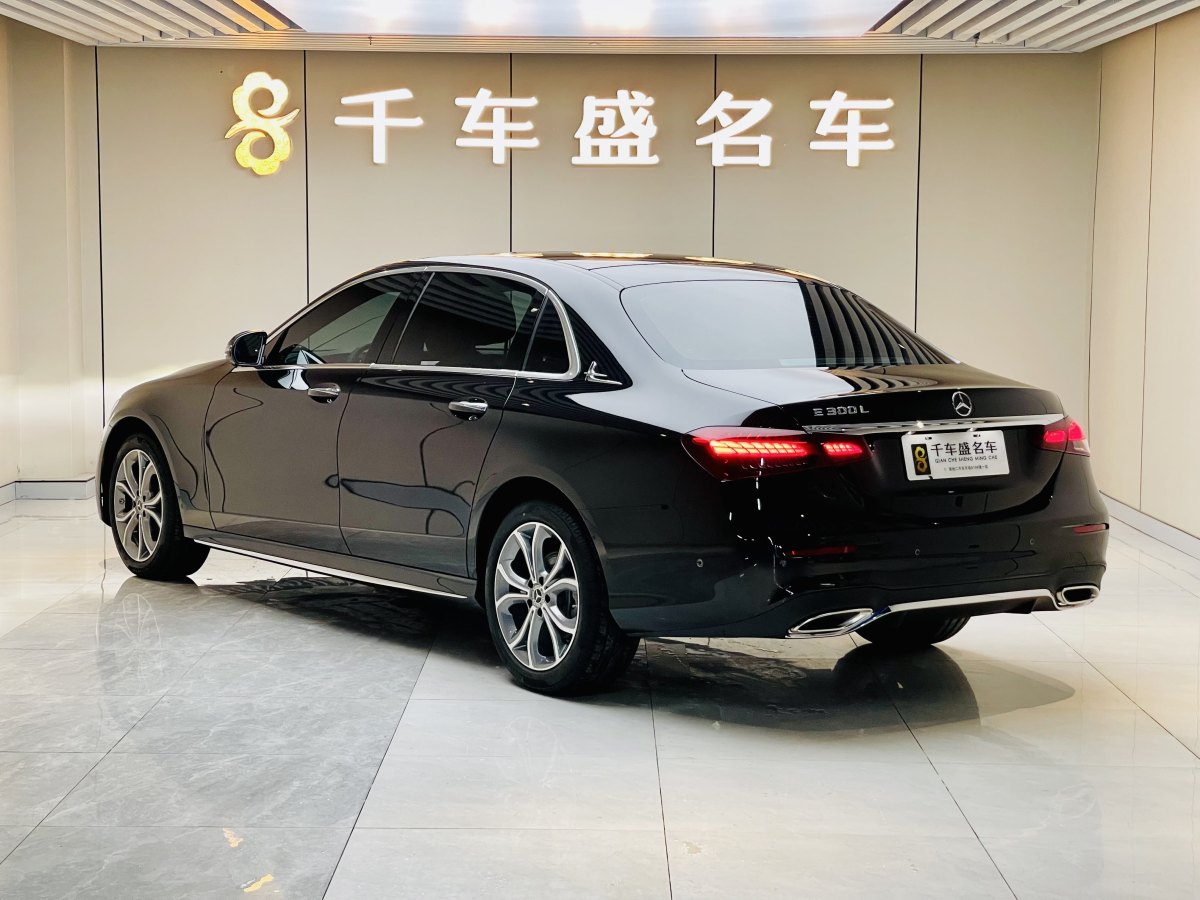 奔馳 奔馳E級(jí)  2023款 改款 E 300 L 運(yùn)動(dòng)時(shí)尚型圖片