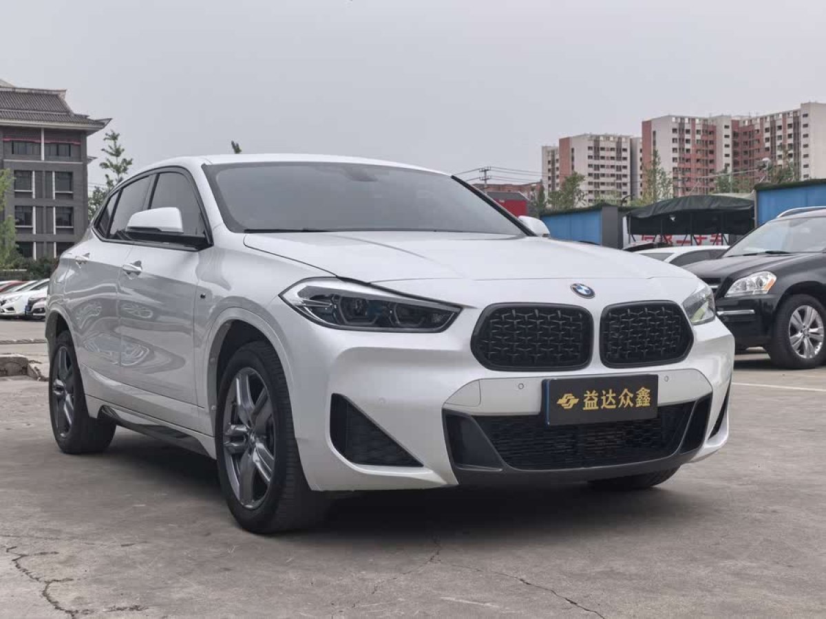 寶馬 寶馬X2  2023款 sDrive25i M運動曜夜版圖片
