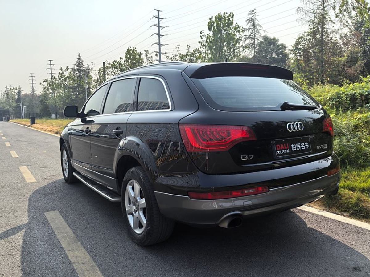 奧迪 奧迪Q7  2014款 35 TFSI 進(jìn)取型圖片