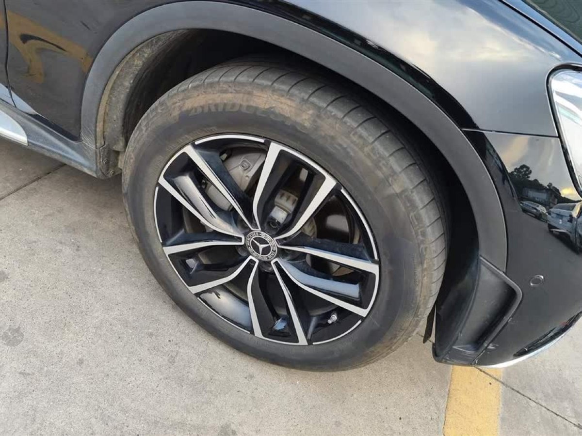 奔馳 奔馳GLC  2018款 改款 GLC 300 4MATIC 動感型圖片