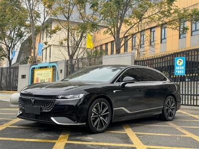 2024年4月 嵐圖 嵐圖追光 PHEV 四驅(qū)超長(zhǎng)續(xù)航旗艦版圖片