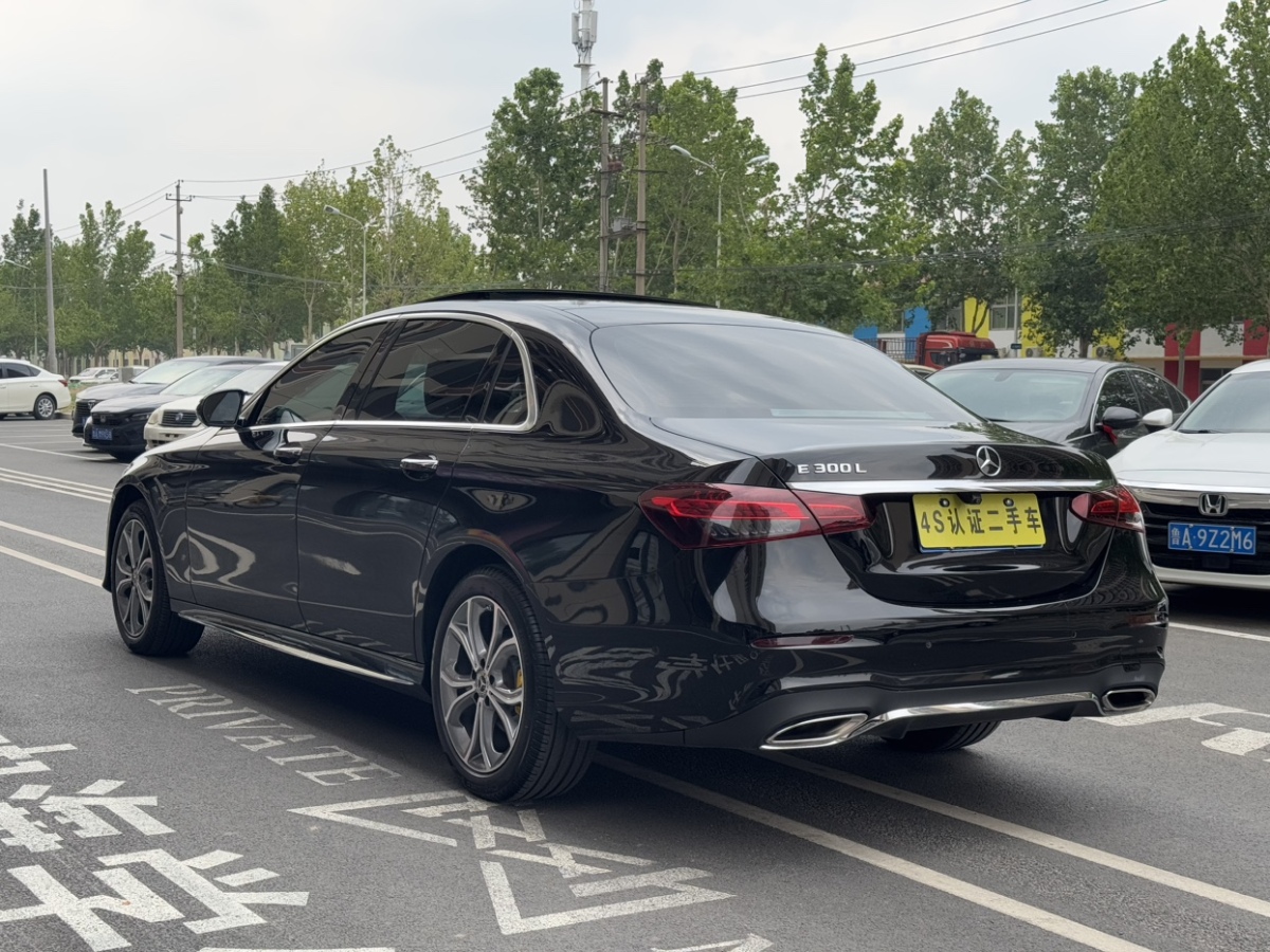 奔馳 奔馳E級  2021款 E 300 L 運(yùn)動豪華型圖片
