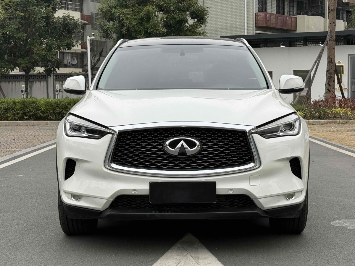 英菲尼迪 QX50  2018款 QX50 2.0T CVT兩驅(qū)時尚版圖片