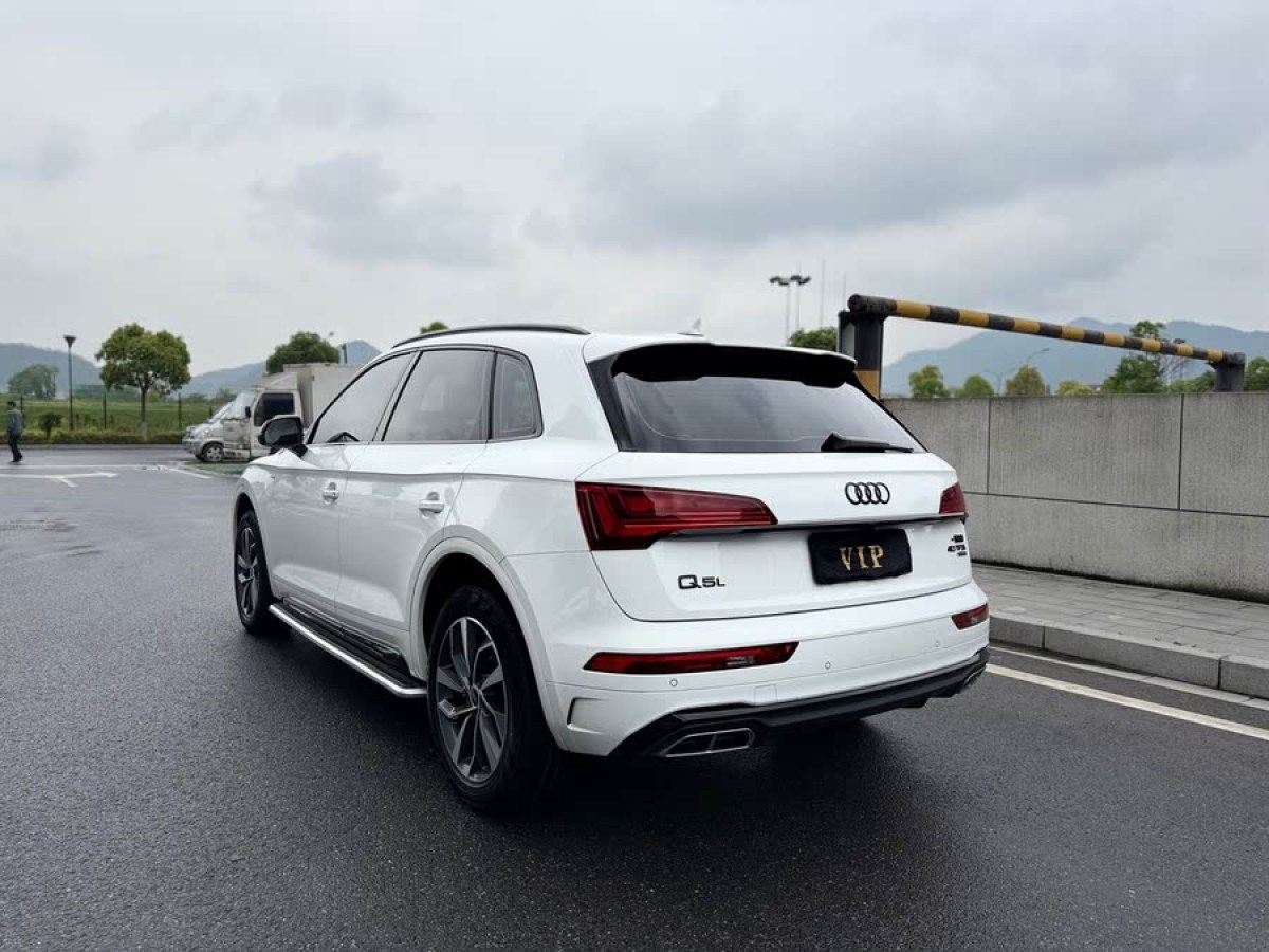 奧迪 奧迪Q5L  2023款 40T 豪華動感型圖片