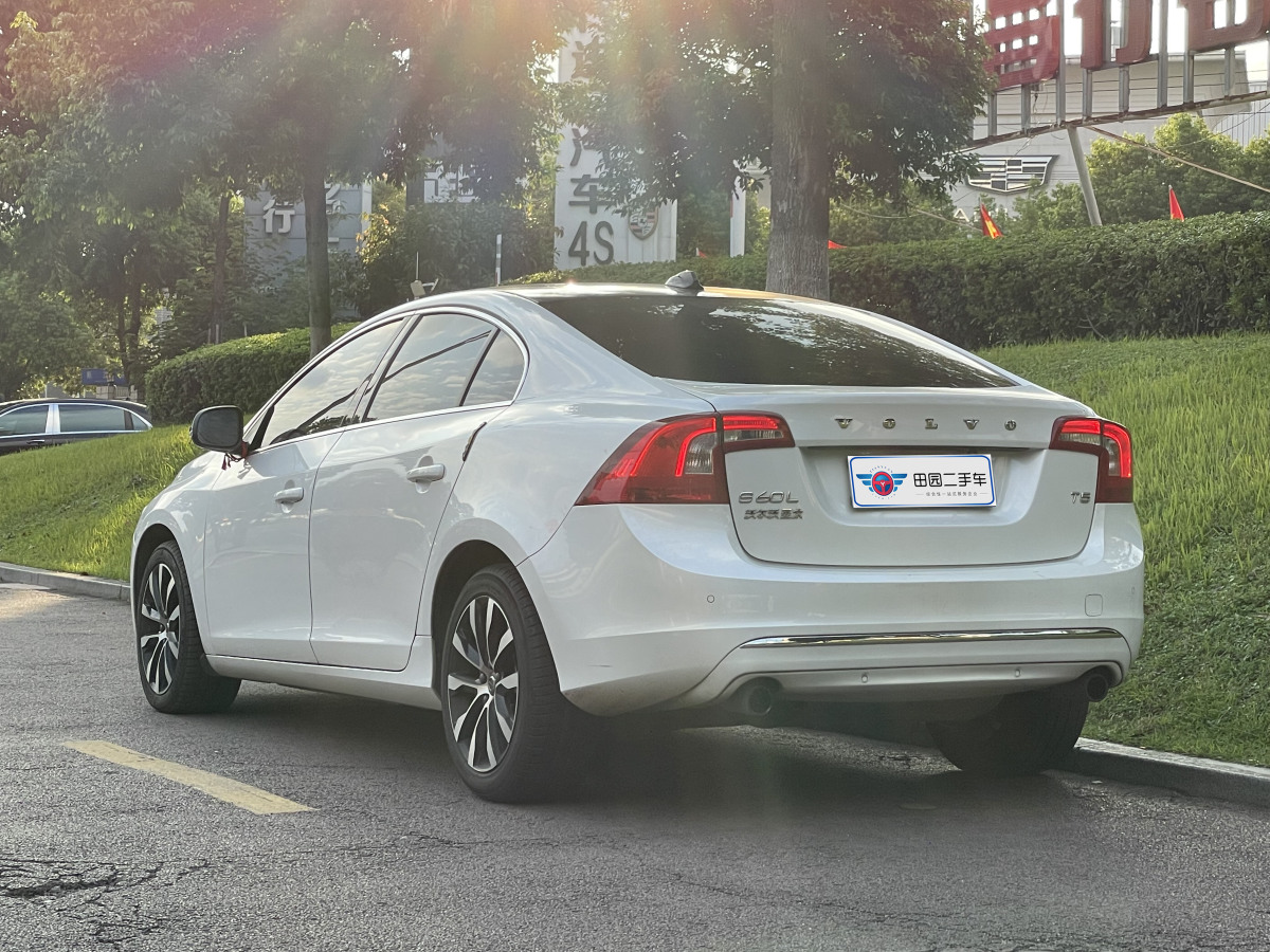 沃尔沃 S60  2014款 2.0T T5 个性运动版(改款)图片