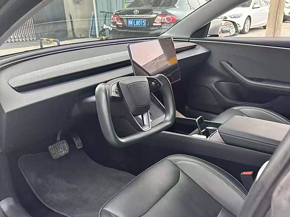 特斯拉 Model Y  2023款 后輪驅(qū)動(dòng)版圖片