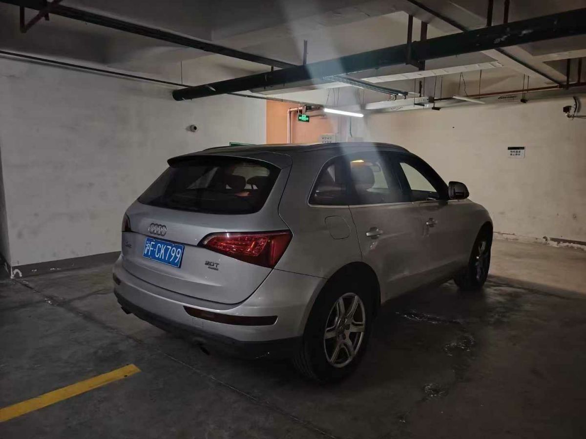 奧迪 奧迪Q5  2010款 Q5 2.0TSI 首發(fā)限量版運(yùn)動(dòng)版圖片