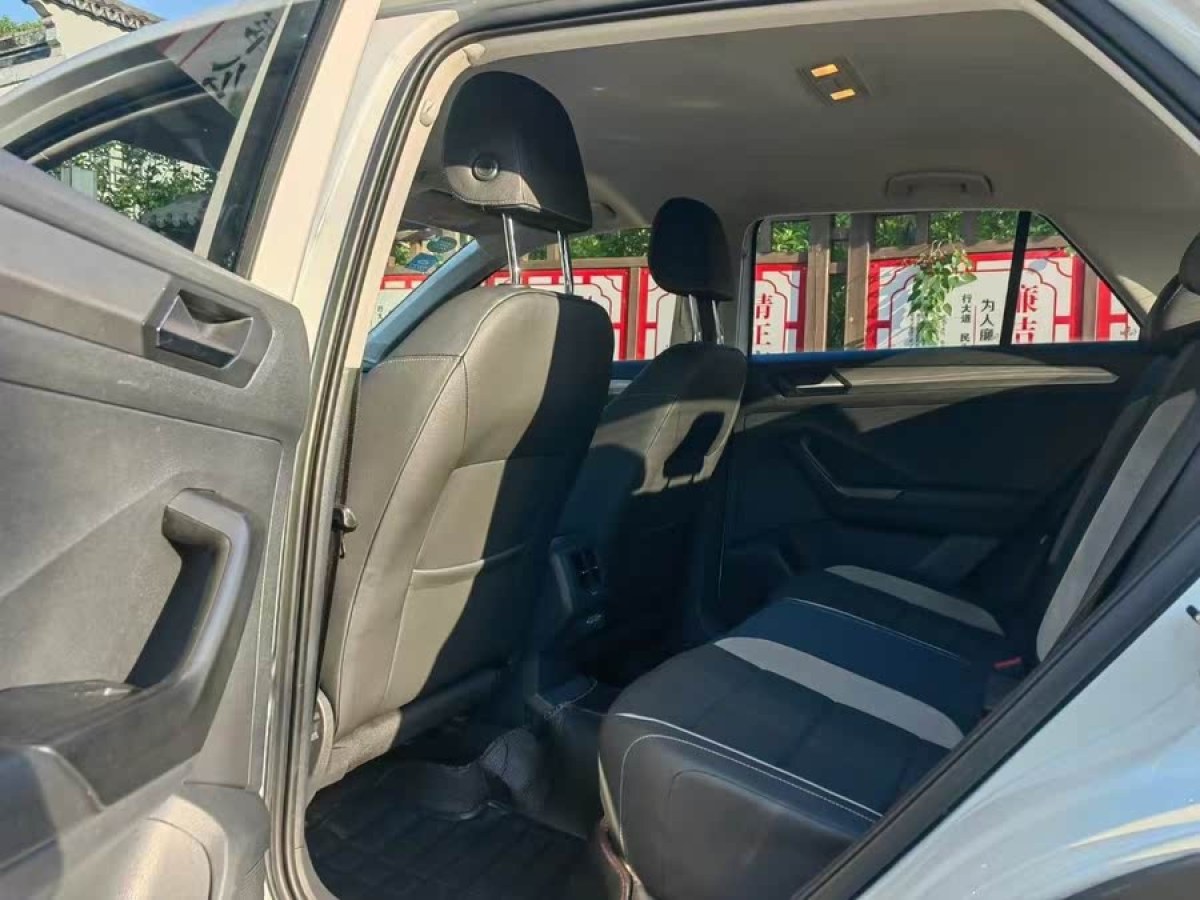 大眾 T-ROC探歌  2019款 230TSI DSG兩驅(qū)進(jìn)取型 國V圖片