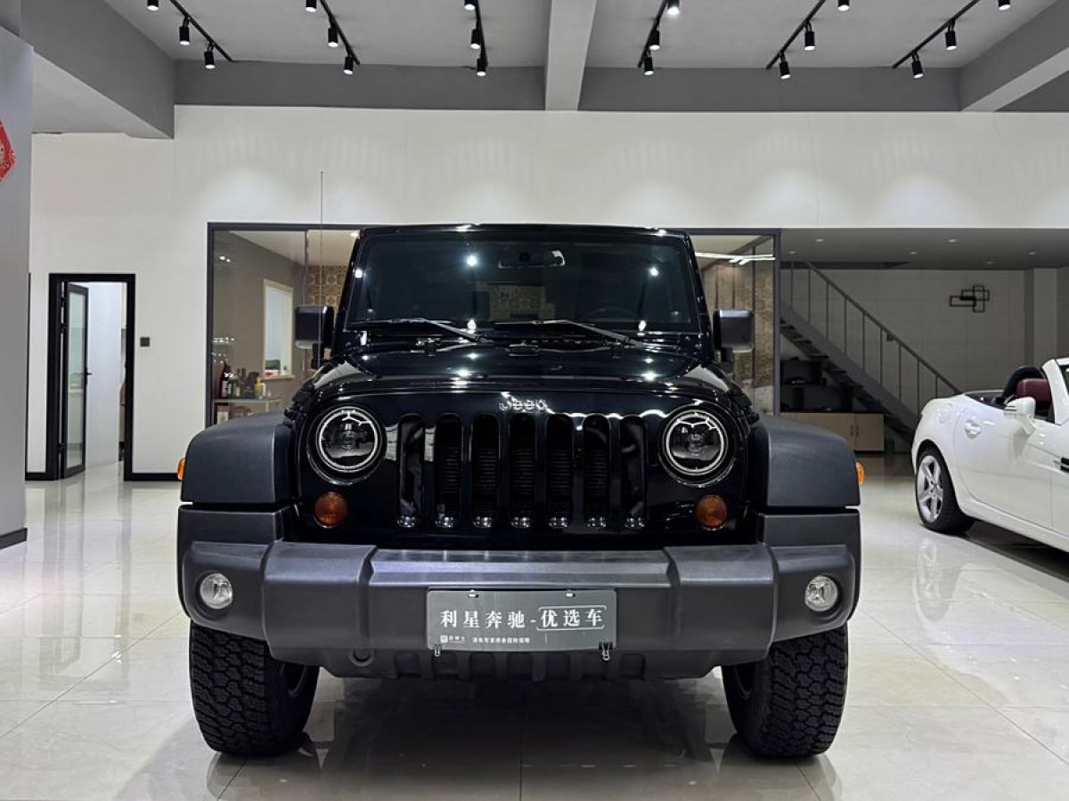 Jeep 牧馬人  2010款 3.8L Rubicon 兩門版圖片