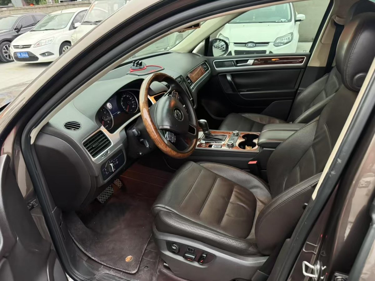 大眾 途銳  2011款 3.0TSI 標(biāo)配型圖片