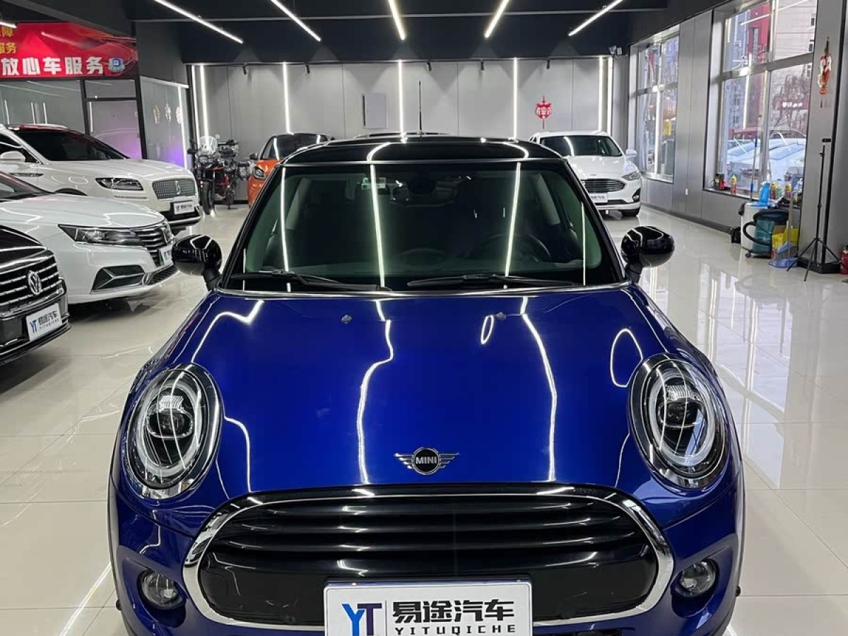 MINI COUNTRYMAN  2018款 1.5T COOPER 經(jīng)典派圖片