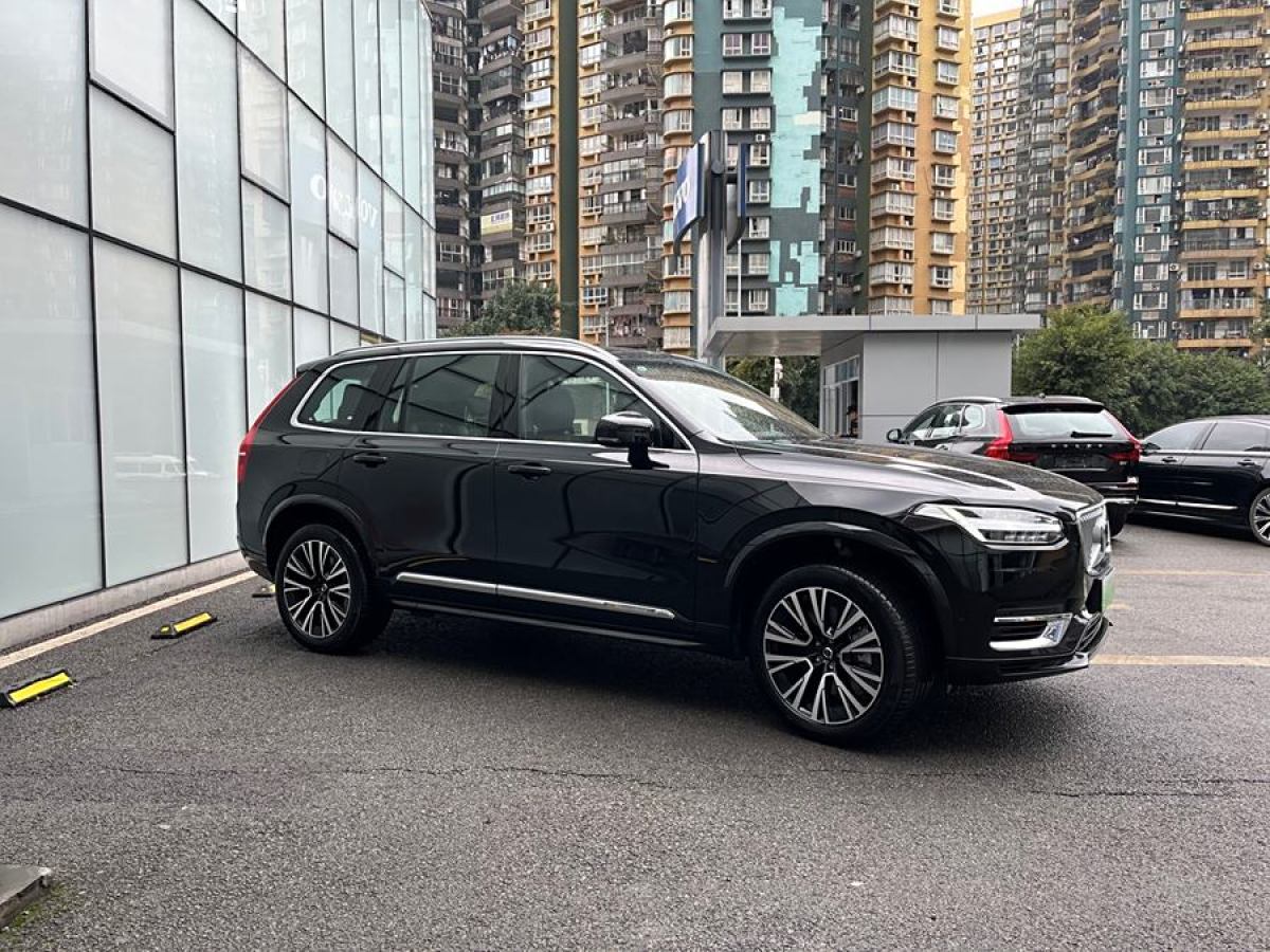 沃爾沃 XC90新能源  2022款 改款 E驅(qū)混動(dòng) T8 智尊豪華版 7座圖片