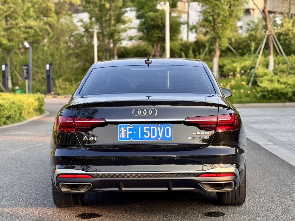 奧迪 奧迪A4L  2022款 40 TFSI 豪華動感型圖片