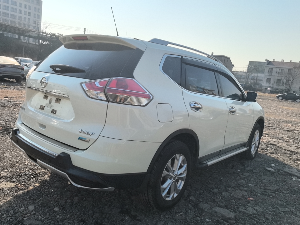 日產(chǎn) 奇駿  2015款 2.0L CVT舒適MAX版 2WD圖片