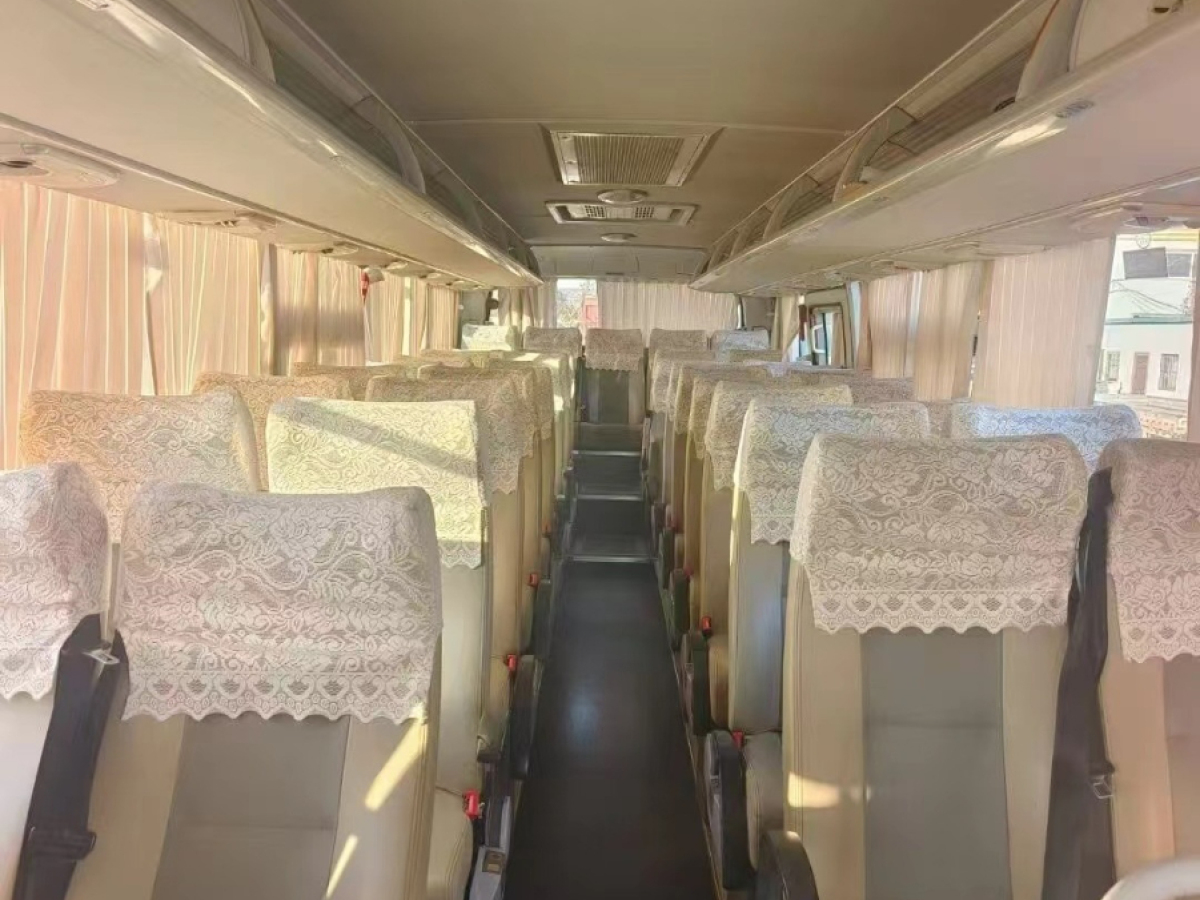 多臺東北配國五38座中通6906旅游車圖片