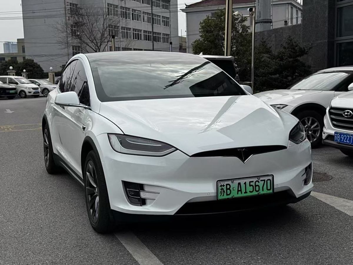 特斯拉 Model X  2016款 Model X 90D圖片