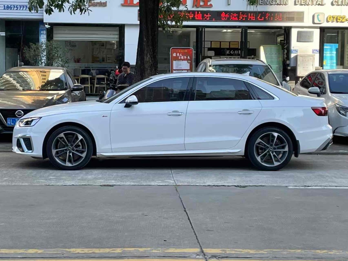 奧迪 奧迪A4L  2022款 40 TFSI 時尚動感型圖片