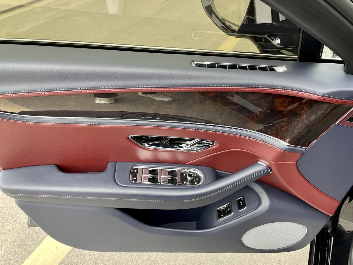宾利 飞驰  2021款 4.0T V8 标准版图片