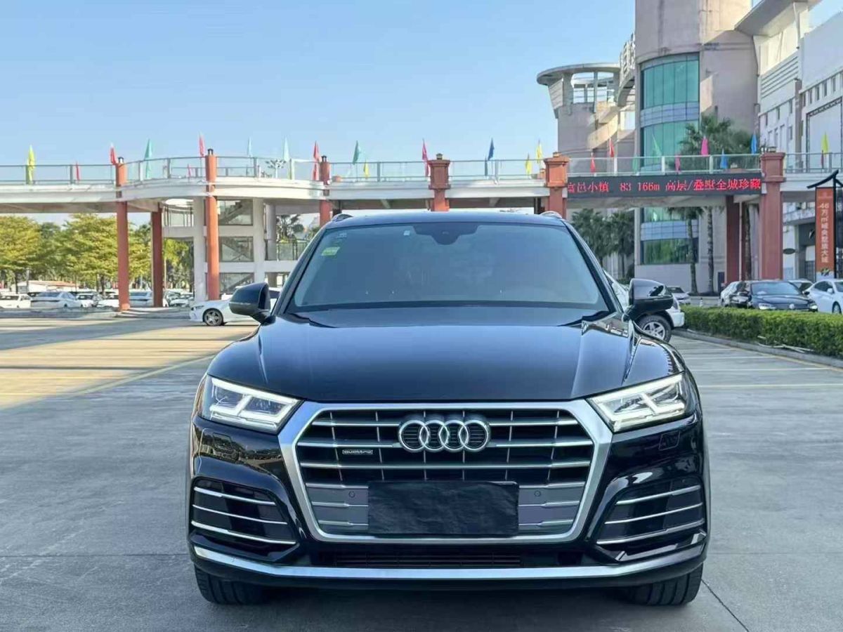 奧迪 奧迪Q3  2020款 35 TFSI 時(shí)尚動(dòng)感型圖片