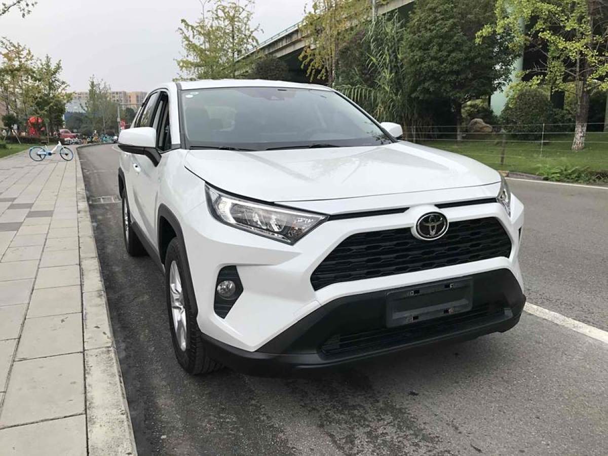 豐田 RAV4榮放  2022款 2.0L CVT兩驅(qū)都市版圖片