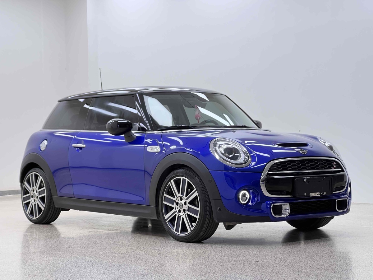 2020年4月MINI MINI  2020款 2.0T COOPER S 藝術(shù)家