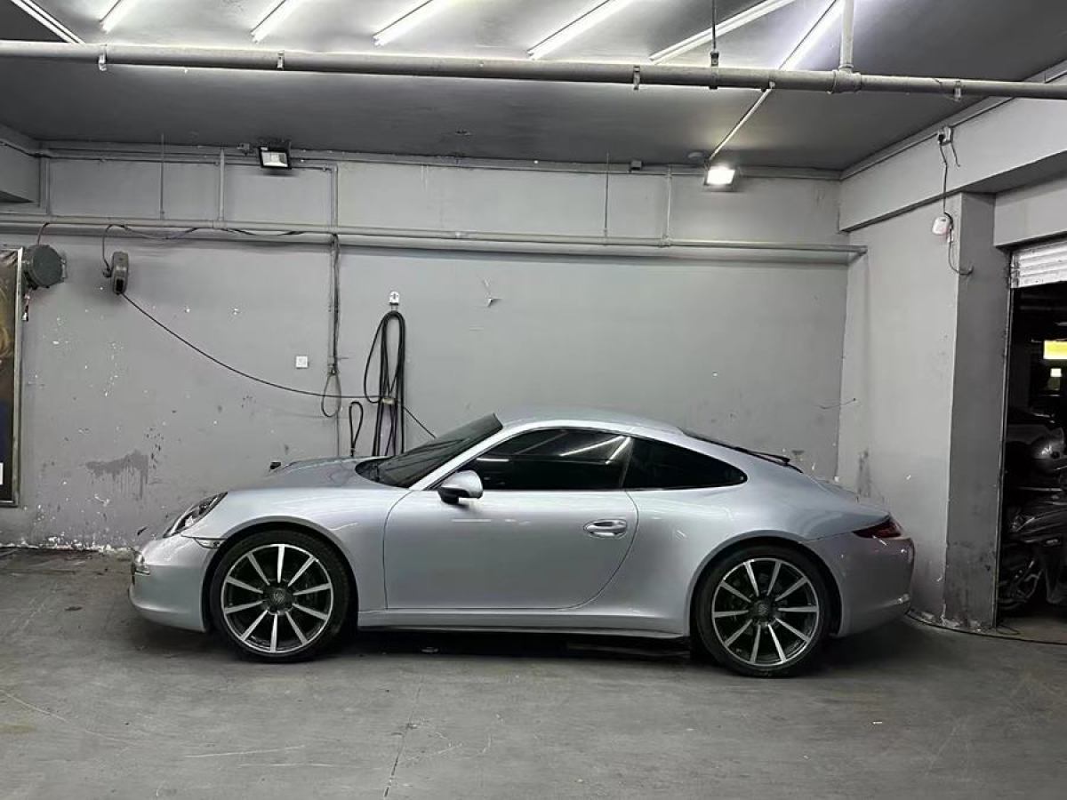 2013年12月保時捷 911  2013款 Carrera 4 3.4L