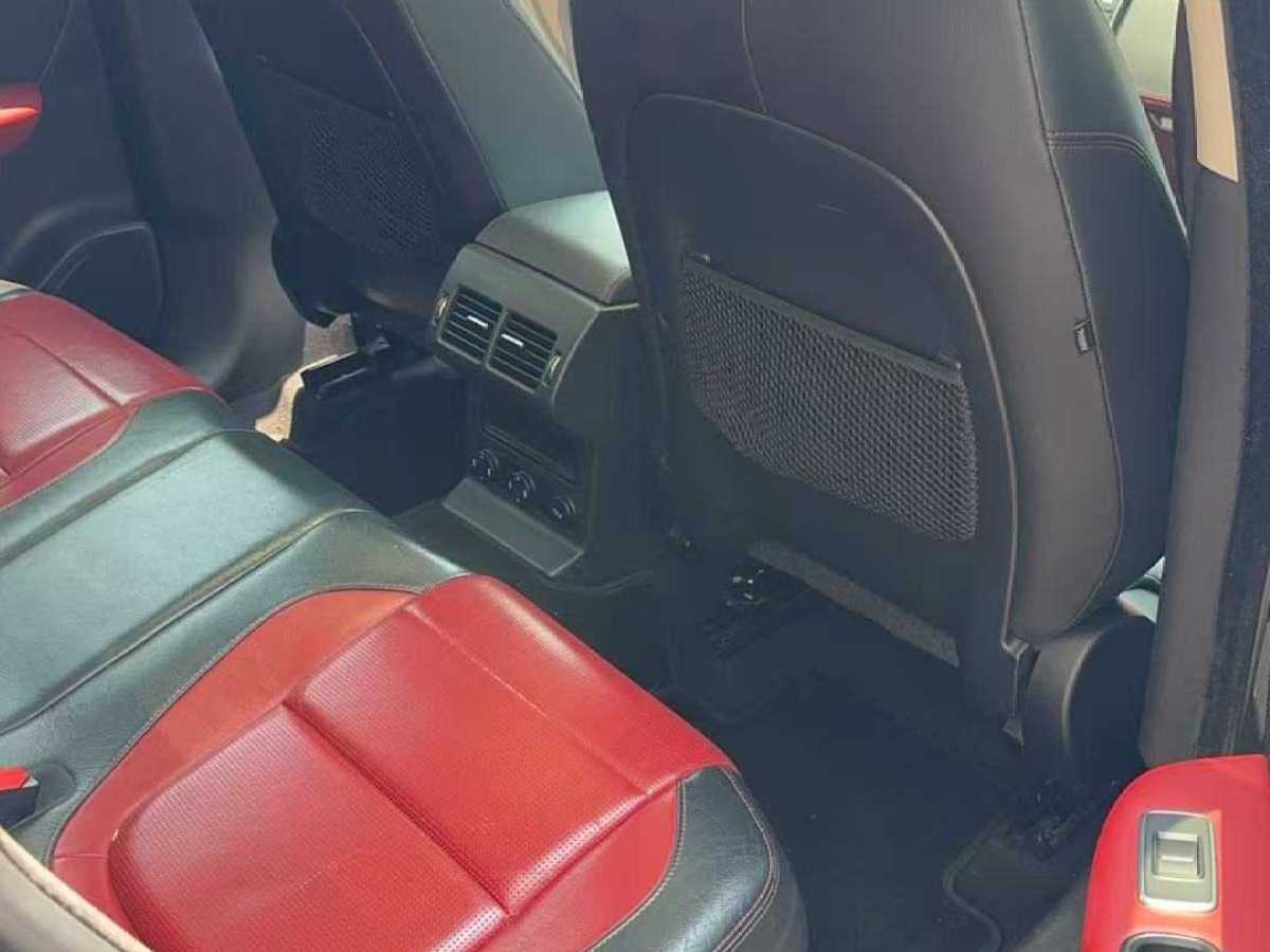 捷豹 F-PACE  2016款 3.0 SC 四驅(qū)R-Sport運(yùn)動(dòng)版圖片