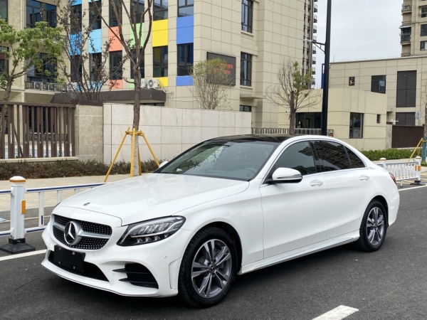 奔驰 奔驰C级  2021款 C 200 L 动感型运动版