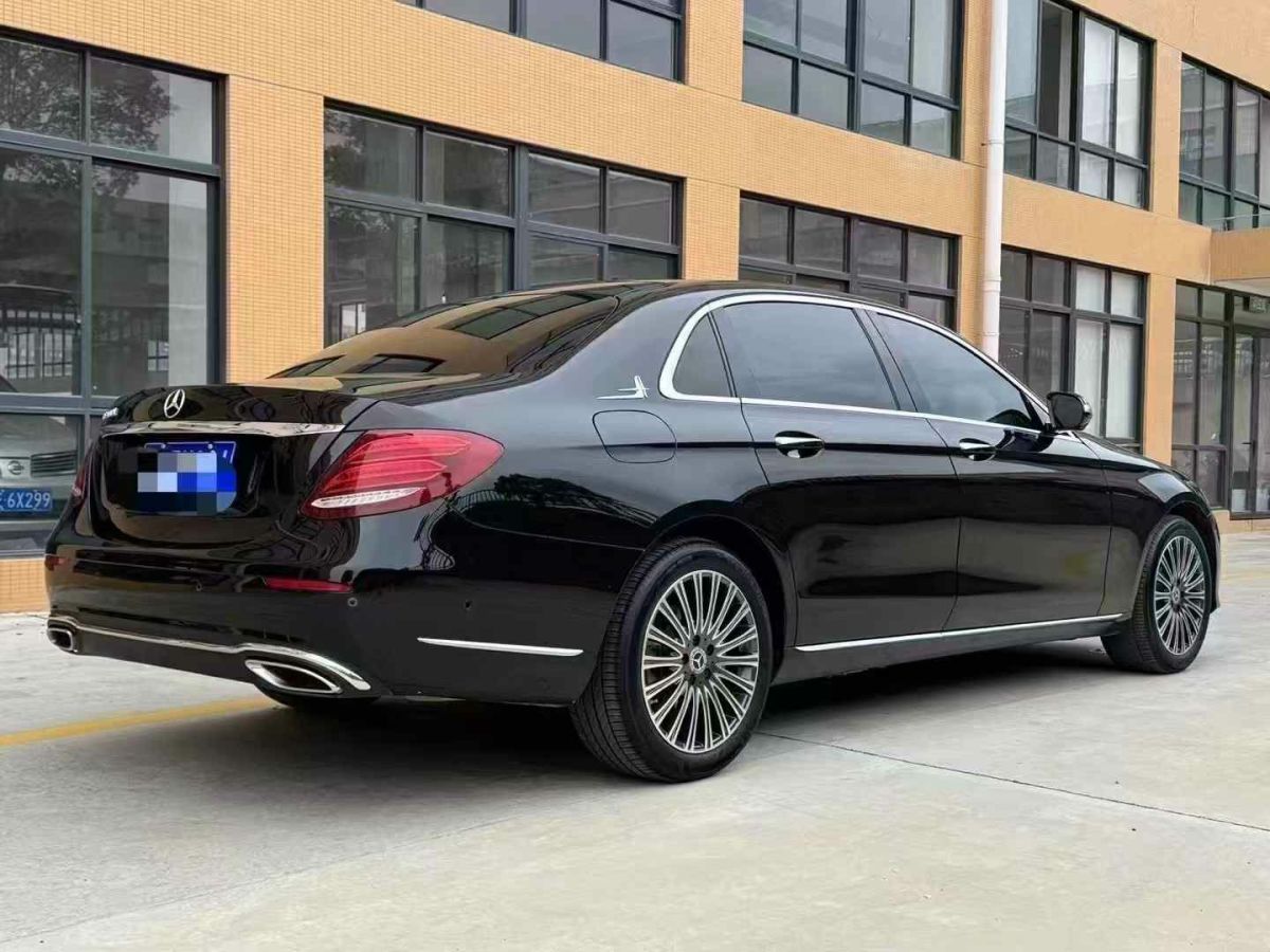 奔馳 奔馳E級(jí)  2019款 E 300 L 豪華型圖片