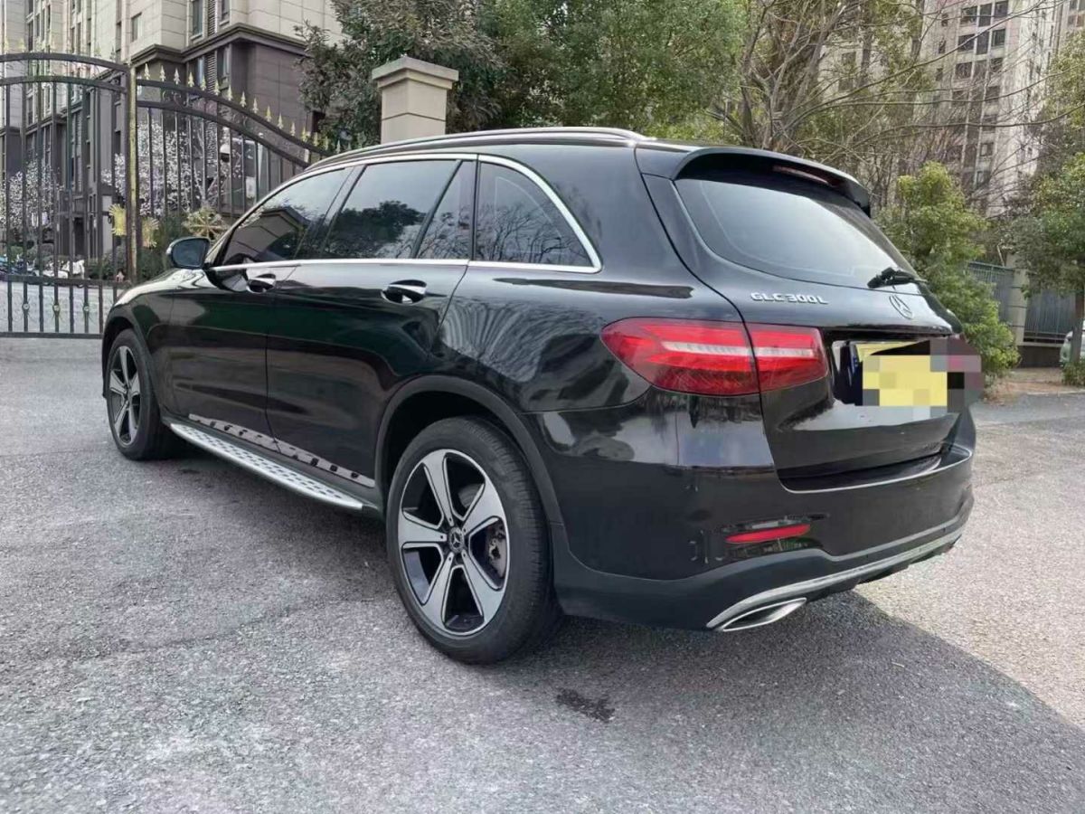 奔馳 奔馳A級  2019款  A 220 L 4MATIC 運(yùn)動轎車圖片