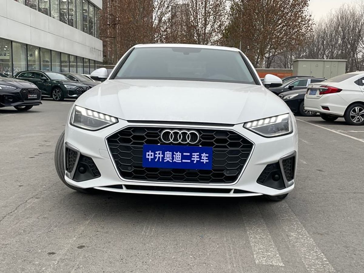 奧迪 奧迪A4L  2022款 40 TFSI 時(shí)尚動(dòng)感型圖片