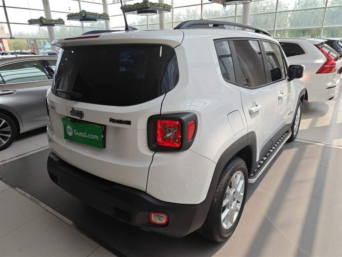 Jeep 自由俠  2019款 220T 自動(dòng)領(lǐng)先版圖片