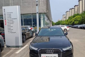 奧迪Q3 奧迪 30周年年型 35 TFSI 時尚型