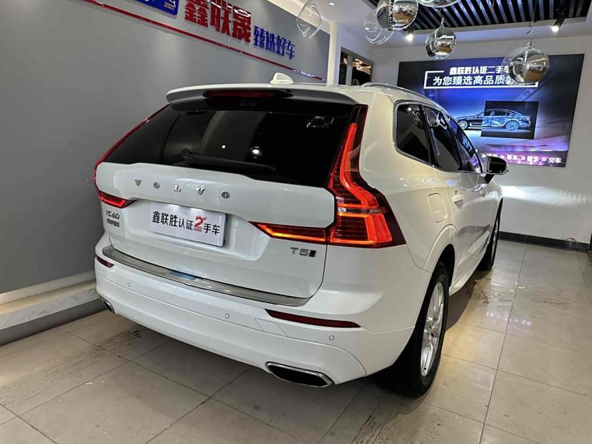 沃爾沃 XC60  2019款  T5 四驅(qū)智逸版 國(guó)VI圖片