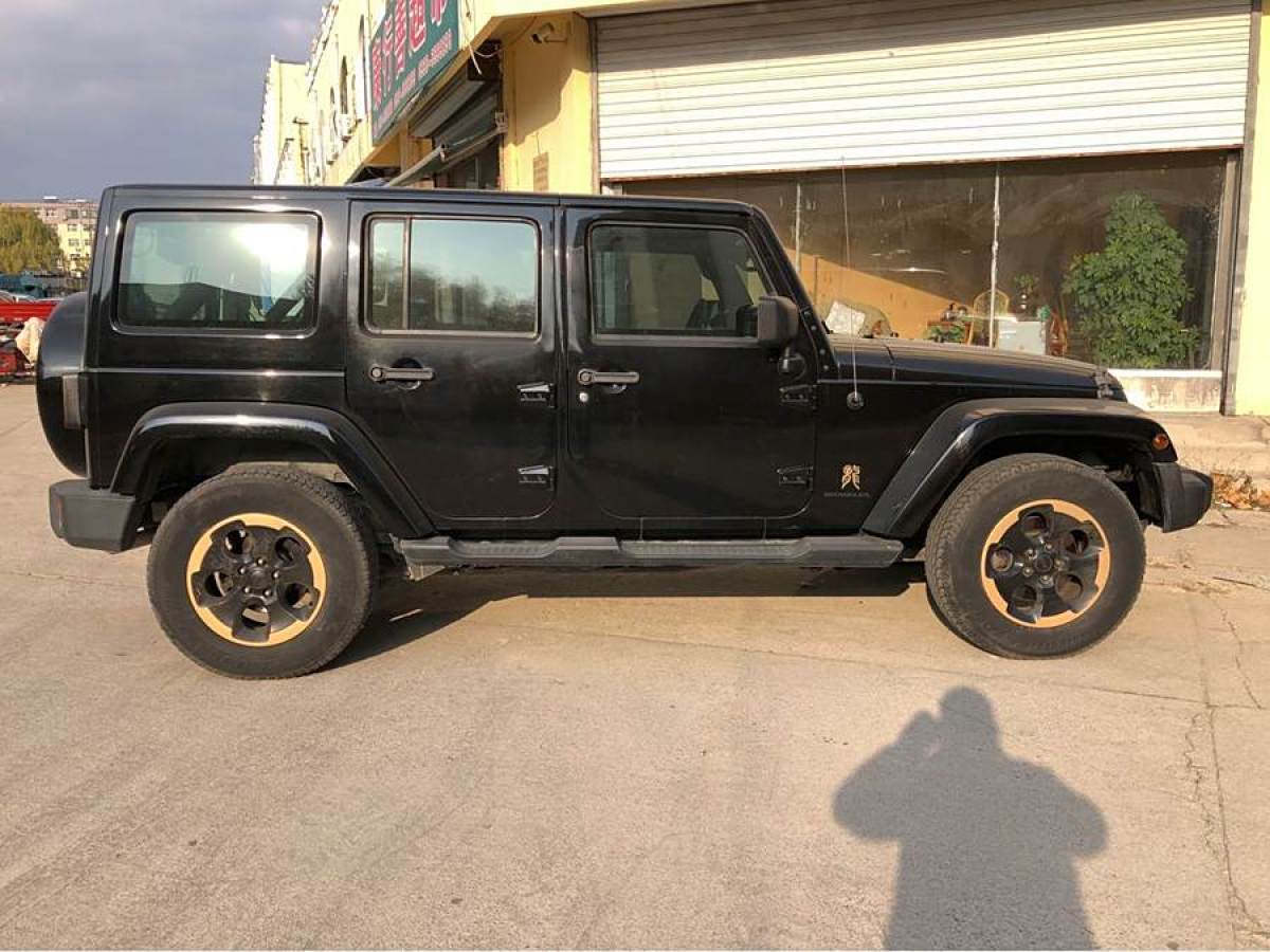 Jeep 牧馬人  2014款 3.6L 龍騰典藏版圖片