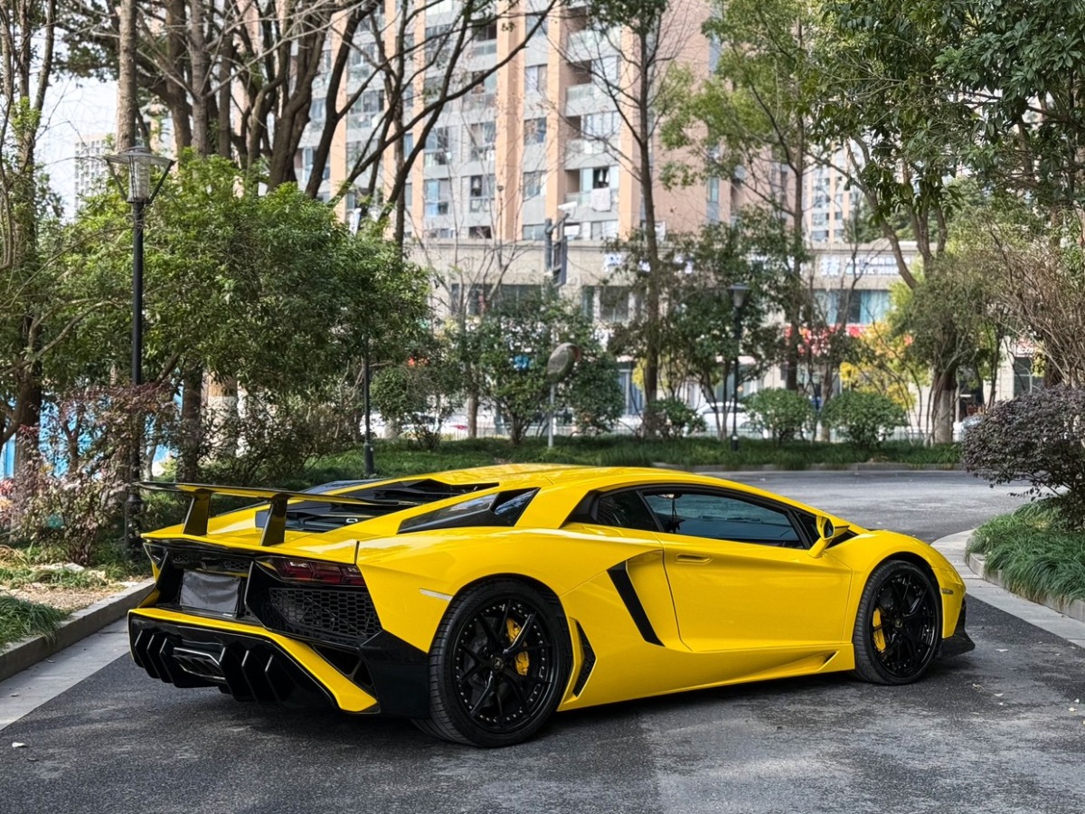 蘭博基尼 Aventador  2013款 LP 700-4 Roadster圖片