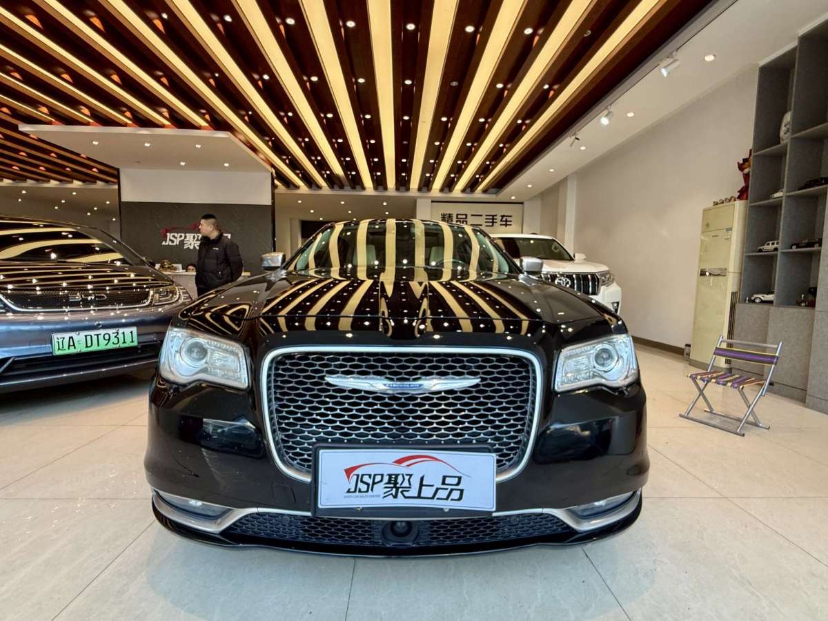 克萊斯勒 300C  2014款 3.0L 卓越版圖片