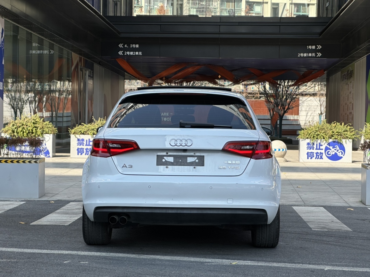 奧迪 奧迪A3  2016款 Sportback 35 TFSI 領(lǐng)英型圖片