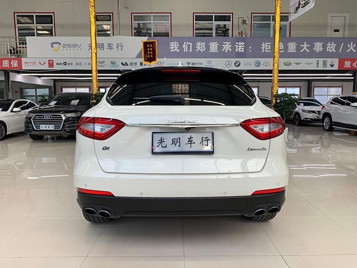 2019年3月瑪莎拉蒂 Levante  2019款 3.0T 350Hp 標(biāo)準(zhǔn)版 國(guó)VI